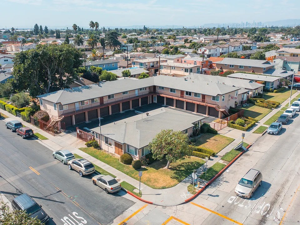 10931 California Ave #10931