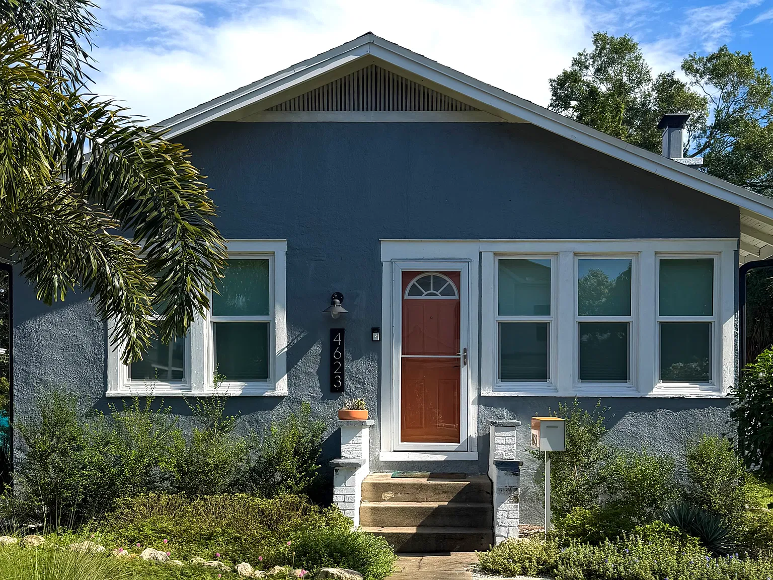 2 bed, 924 sqft, $2,200 — Photo 3