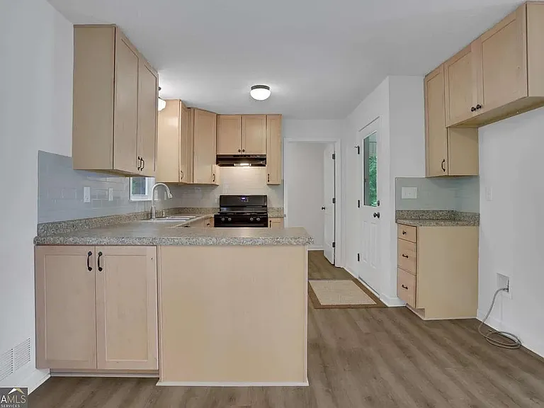 4845 Oak Grove Dr — Photo 9