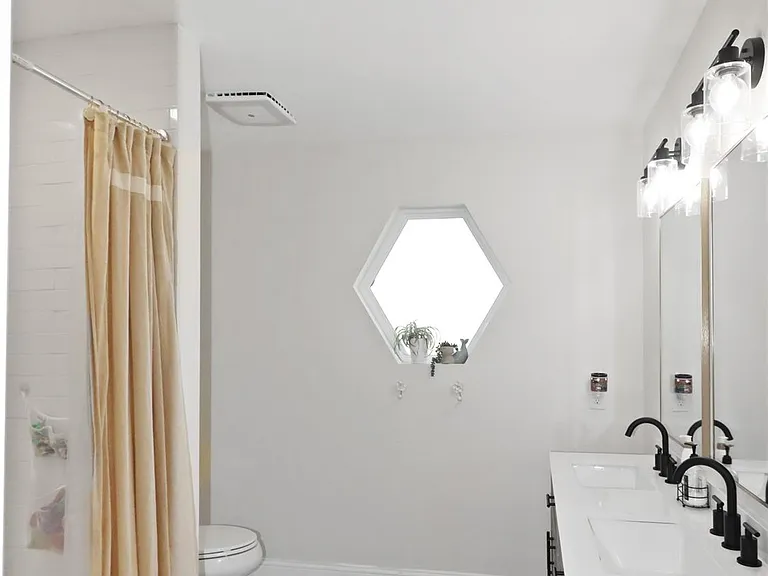 4219 Frost St — Photo 15