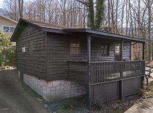 87 Sassafras Ln, Maggie Valley, NC 28751
