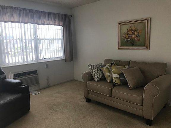 5th image of 99 Northampton E