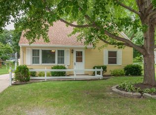 3828 Dalewood Ave SE, Cedar Rapids, IA 52403
