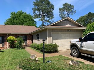 305 Avondale Dr, Clinton, MS 39056