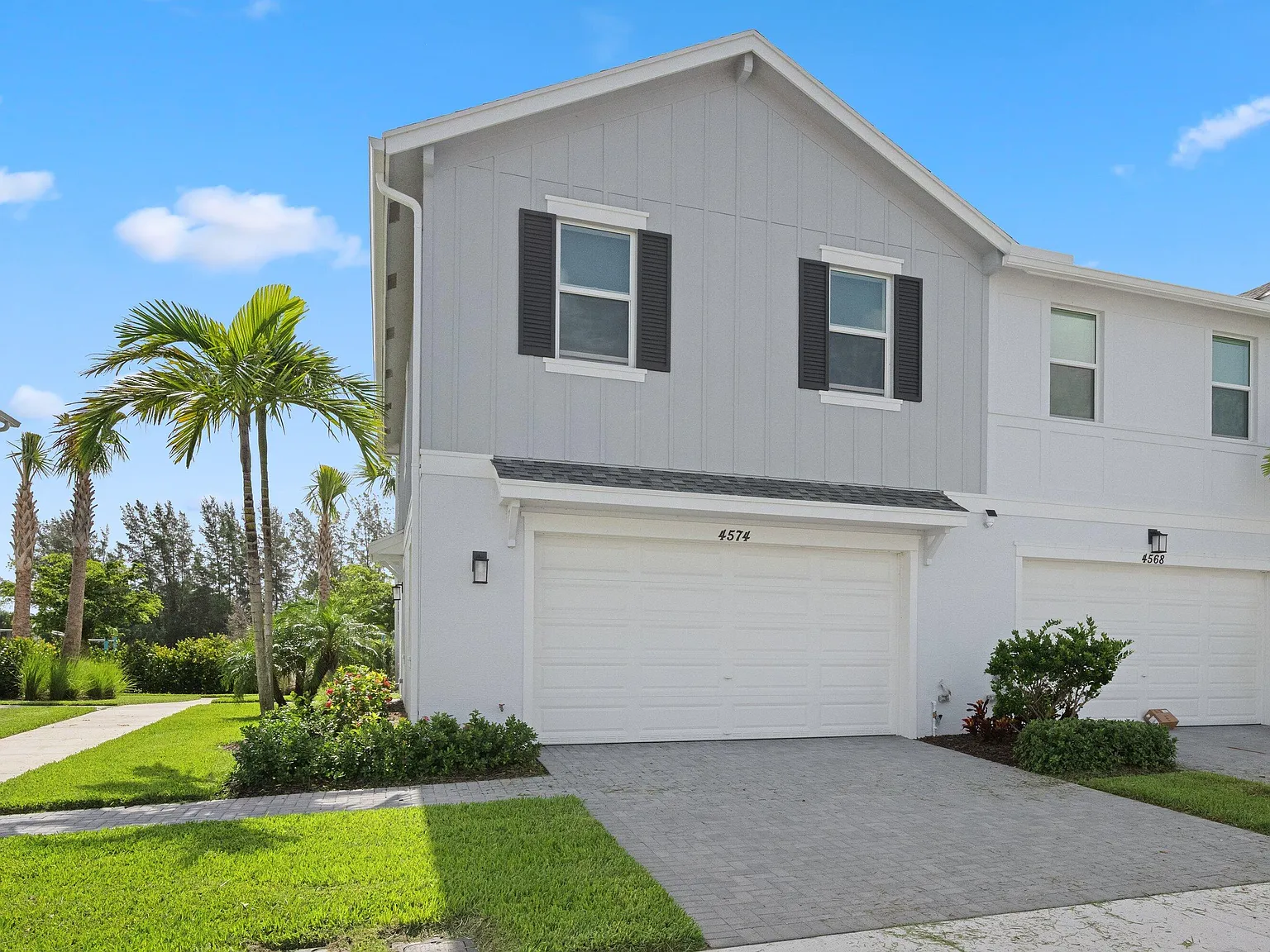 4 bed, 2.5 bath, 1784 sqft, $3,650 — Photo 2