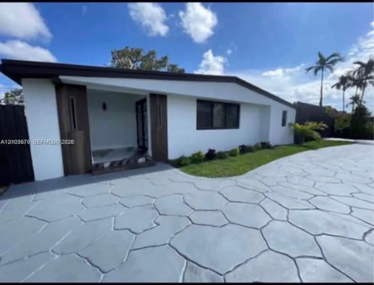 Coravo Amd — Photo 1