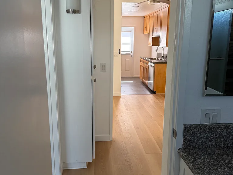 10746 Blix St #203 — Photo 18