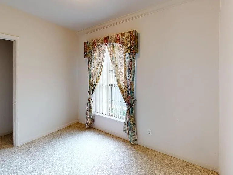 5942 Brook Fls — Photo 4