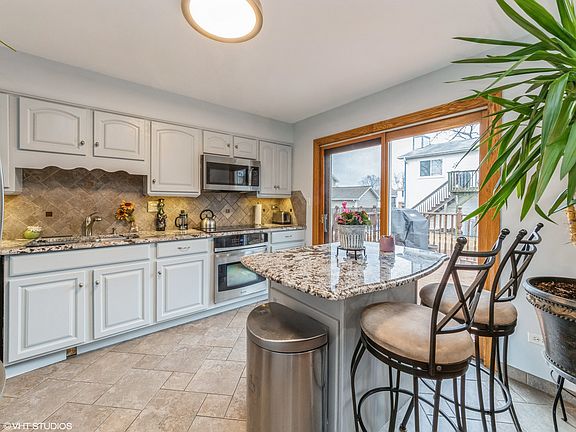 4th image of 4330 Rock Cove Dr