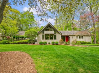 3020 Dozer Dr, Saint Joseph, MI 49085