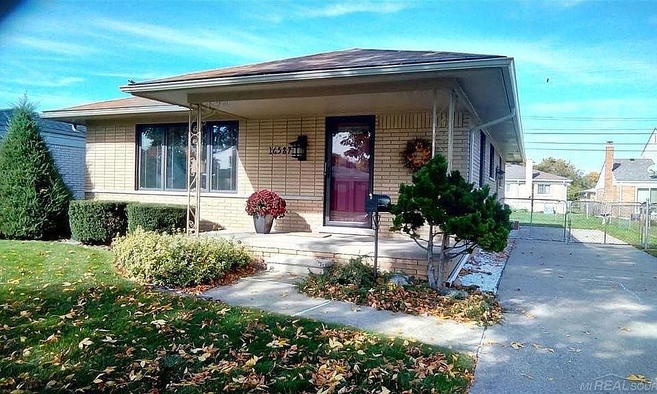 1st image of 16587 Capri Pl