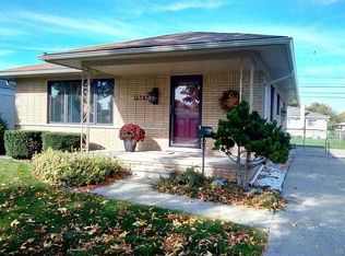 16587 Capri Pl, Roseville, MI