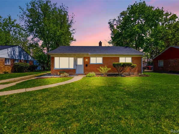 28050 Stuart Ave, Southfield, MI 48076
