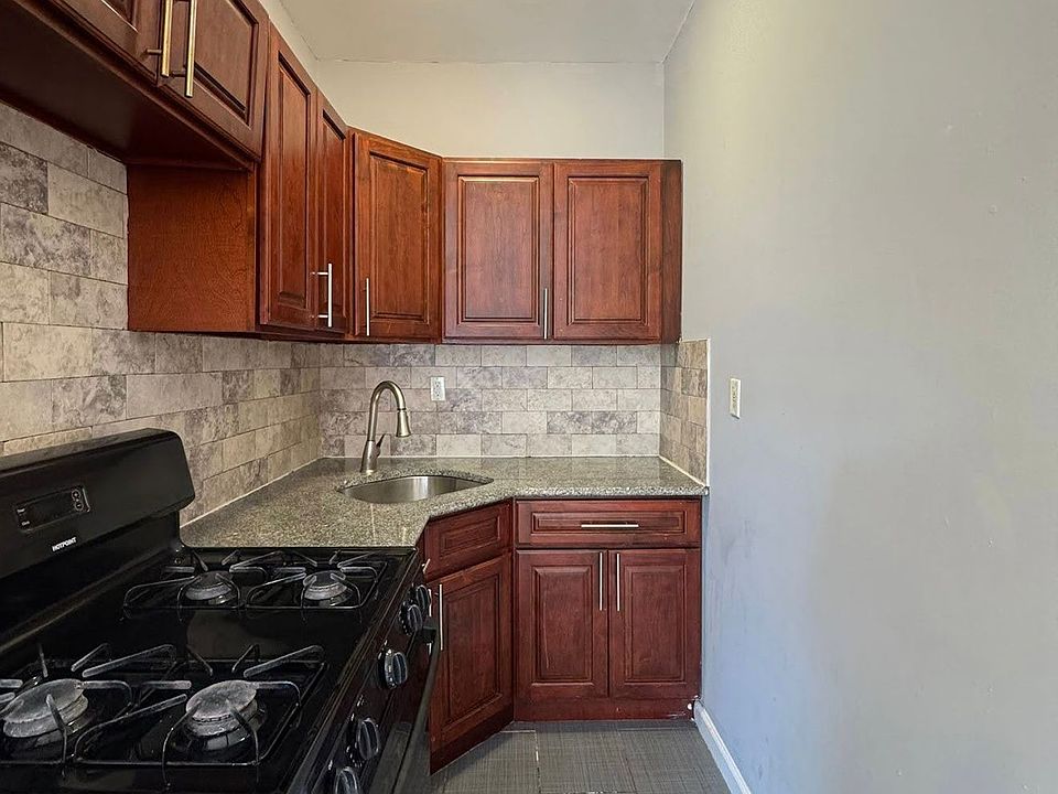 1st image of 88 Columbia Ave #3D