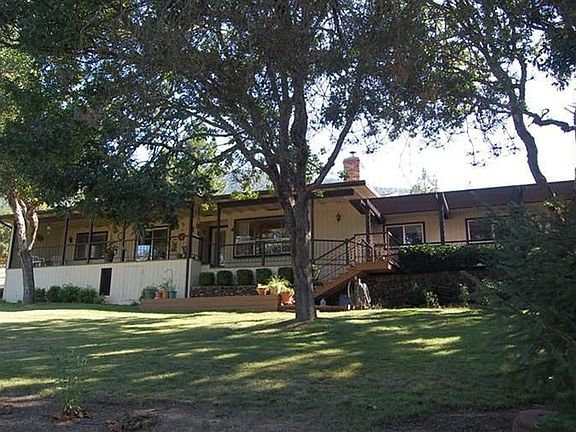 2nd image of 300 Thornberry Dr