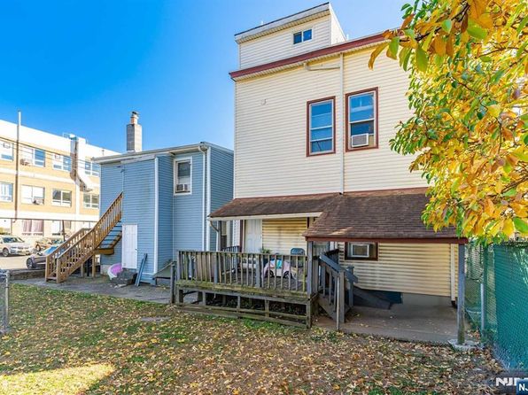 21 Olive St, Paterson, NJ 07501