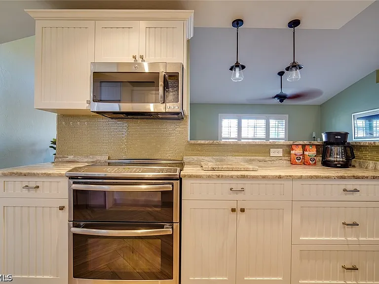 8831 Banyan Cove Cir — Photo 3