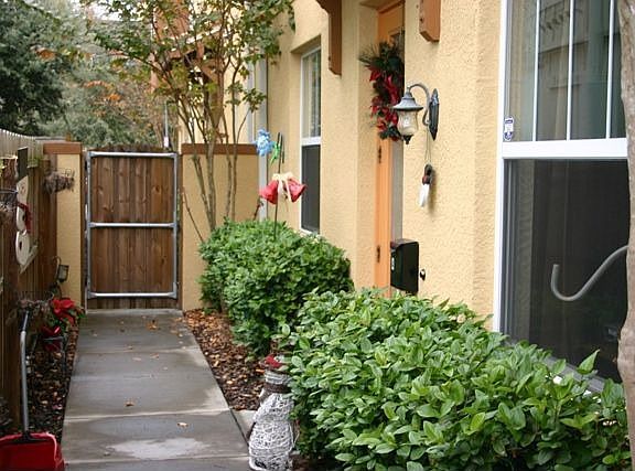 Private Courtyard Entry