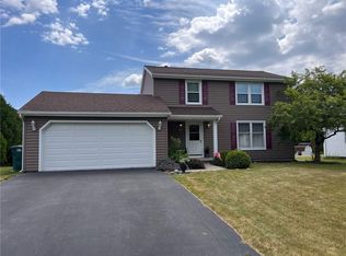 27 Newcomb Dr, Hilton, NY 14468