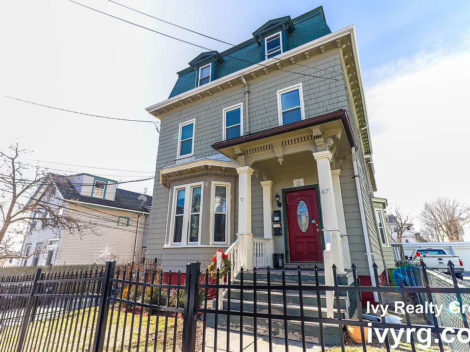 47 Franklin St #2