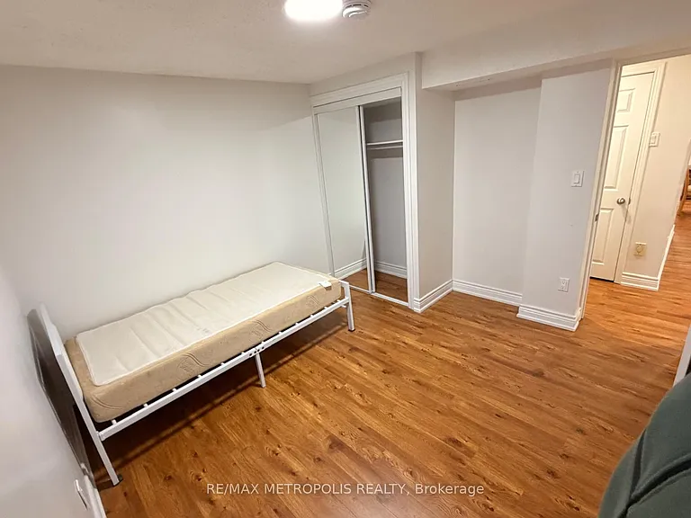 216 Gwendolyn St #BASEMENT — Photo 10