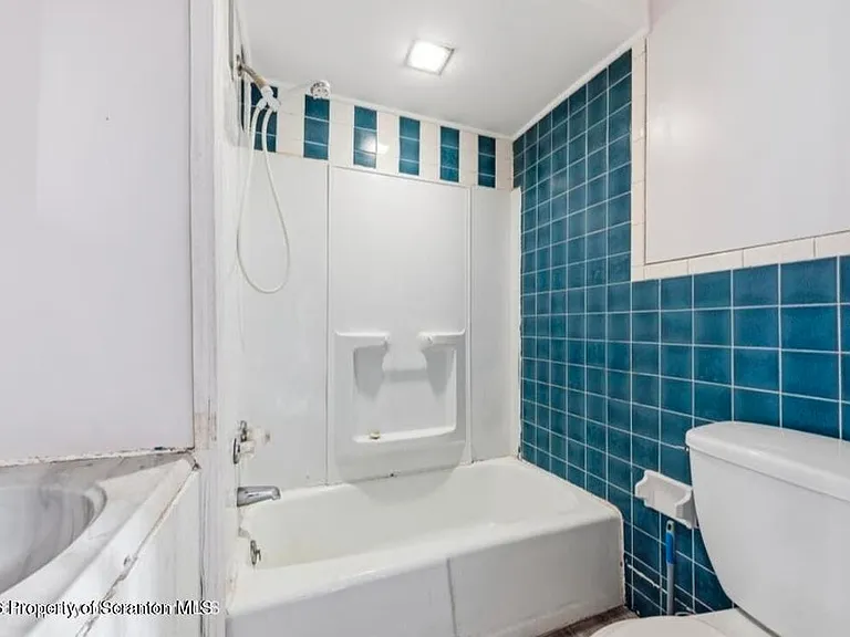 1413 Bulwer St #1 — Photo 14