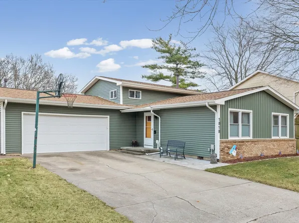 1818 Stratford Dr, Champaign, IL 61821