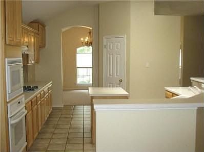 4th image of 3013 Plantation Dr