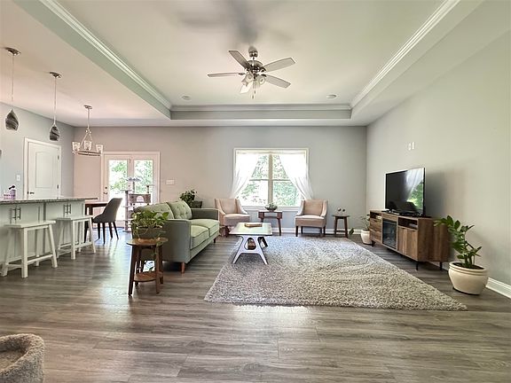 3rd image of 95 Vance Dr
