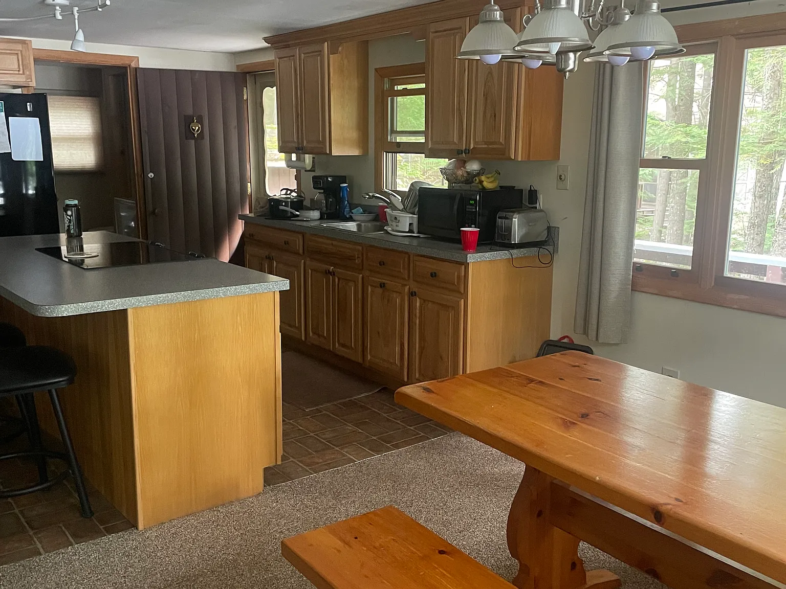 3 bed, 1100 sqft, $2,200 — Photo 3