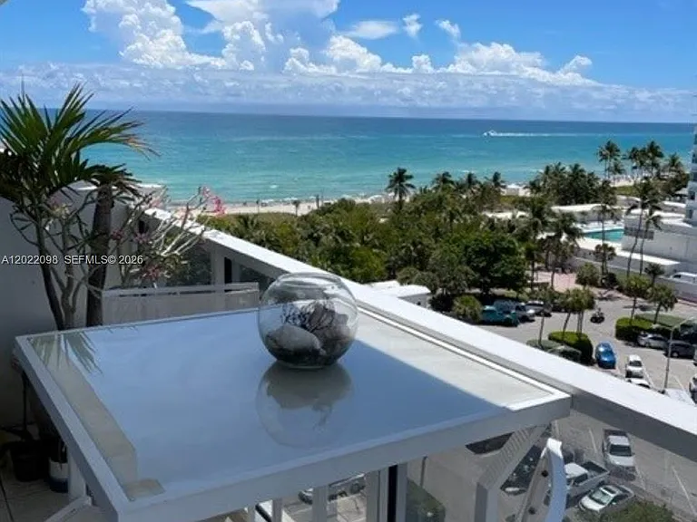 5313 Collins Ave #1004 — Photo 20
