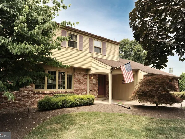 72 Karen Rd, Holland, PA 18966