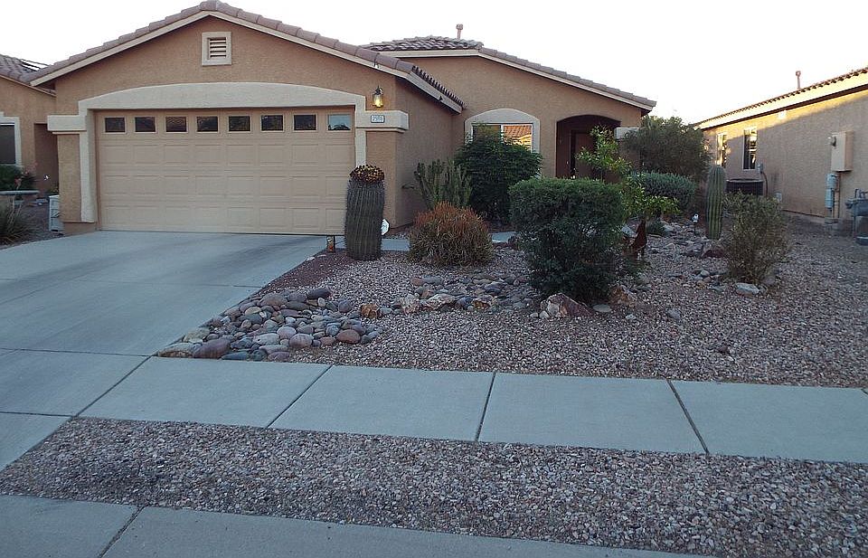 1st image of 2596 N Splitwood Ave