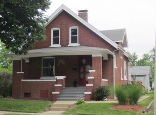 1212 9th St, Highland, IL 62249