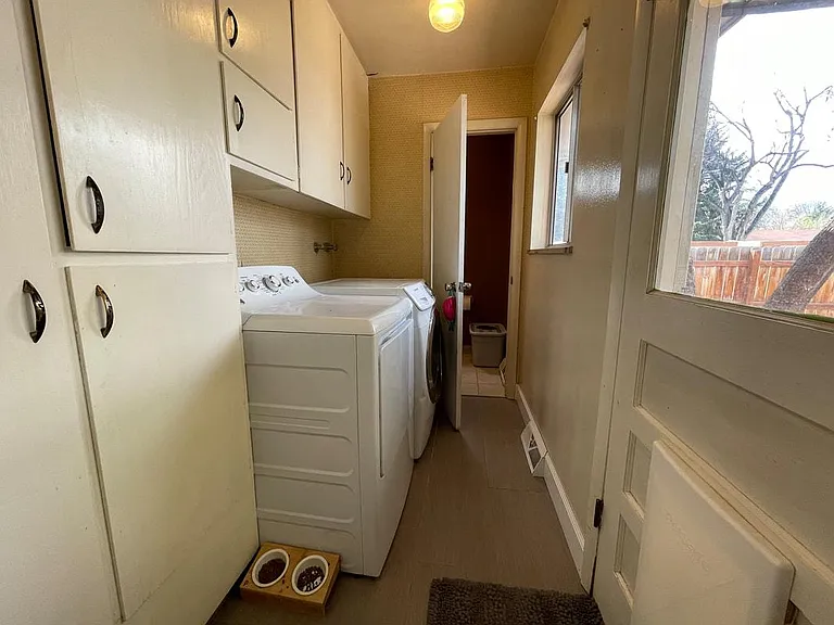 1532 W Lake St — Photo 6