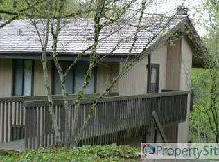 7714 SW Barnes Rd UNIT C, Portland, OR 97225