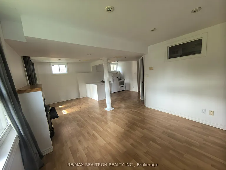 18 Nantucket Dr #BASEMENT — Photo 10