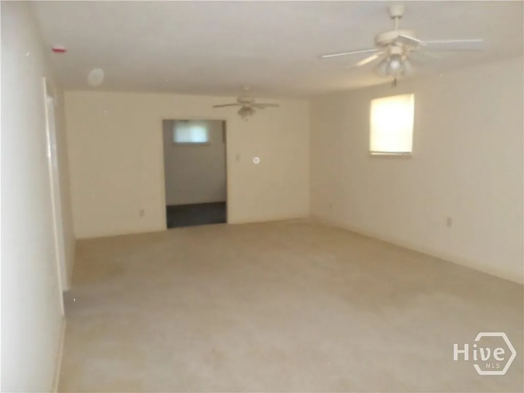 2 bed, 1.0 bath, 1282 sqft, $1,500 — Photo 2