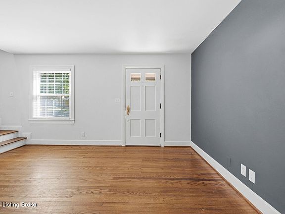 3rd image of 3523 Hycliffe Ave