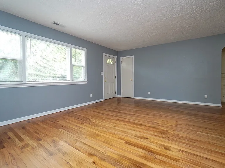 1517 S Chrisway Dr — Photo 9