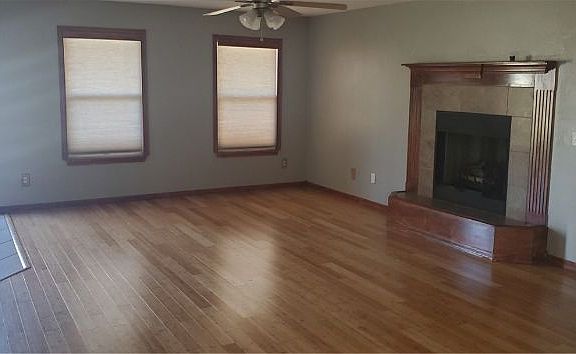 3rd image of 3587 N Tower Cir
