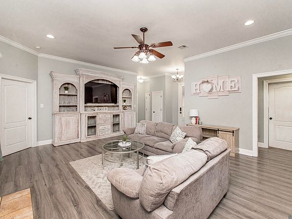5th image of 142 Fox Trot Ln