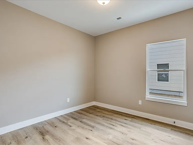 Auburn Villas — Photo 40