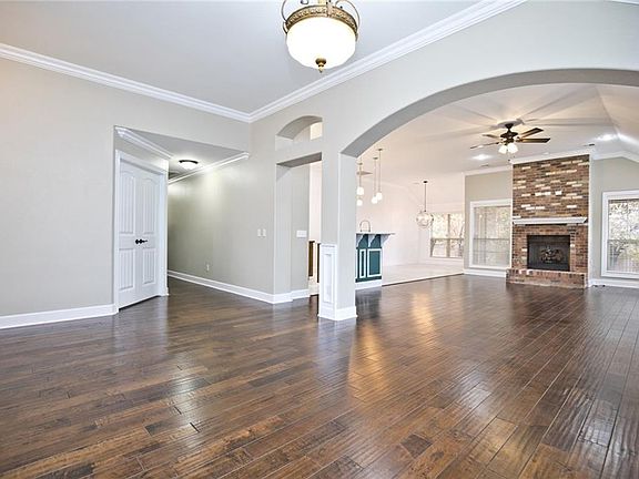 5th image of 4104 SW Banbury Dr