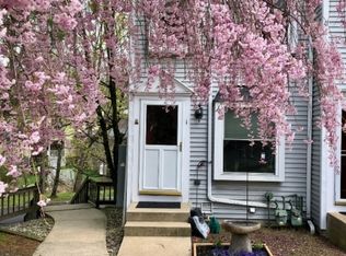 1 Colonial Ct, High Bridge, NJ 08829