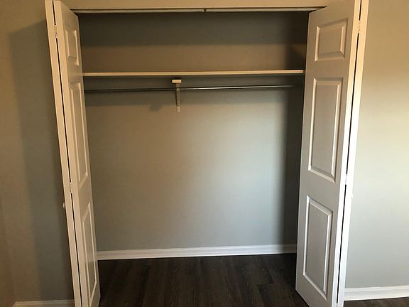 4th image of 4912 Saddlebrook Ln APT 1