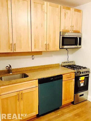 Rented by REAL New York | media 27