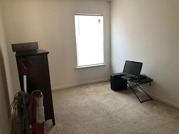 4th image of 21392 Lee Dr #B