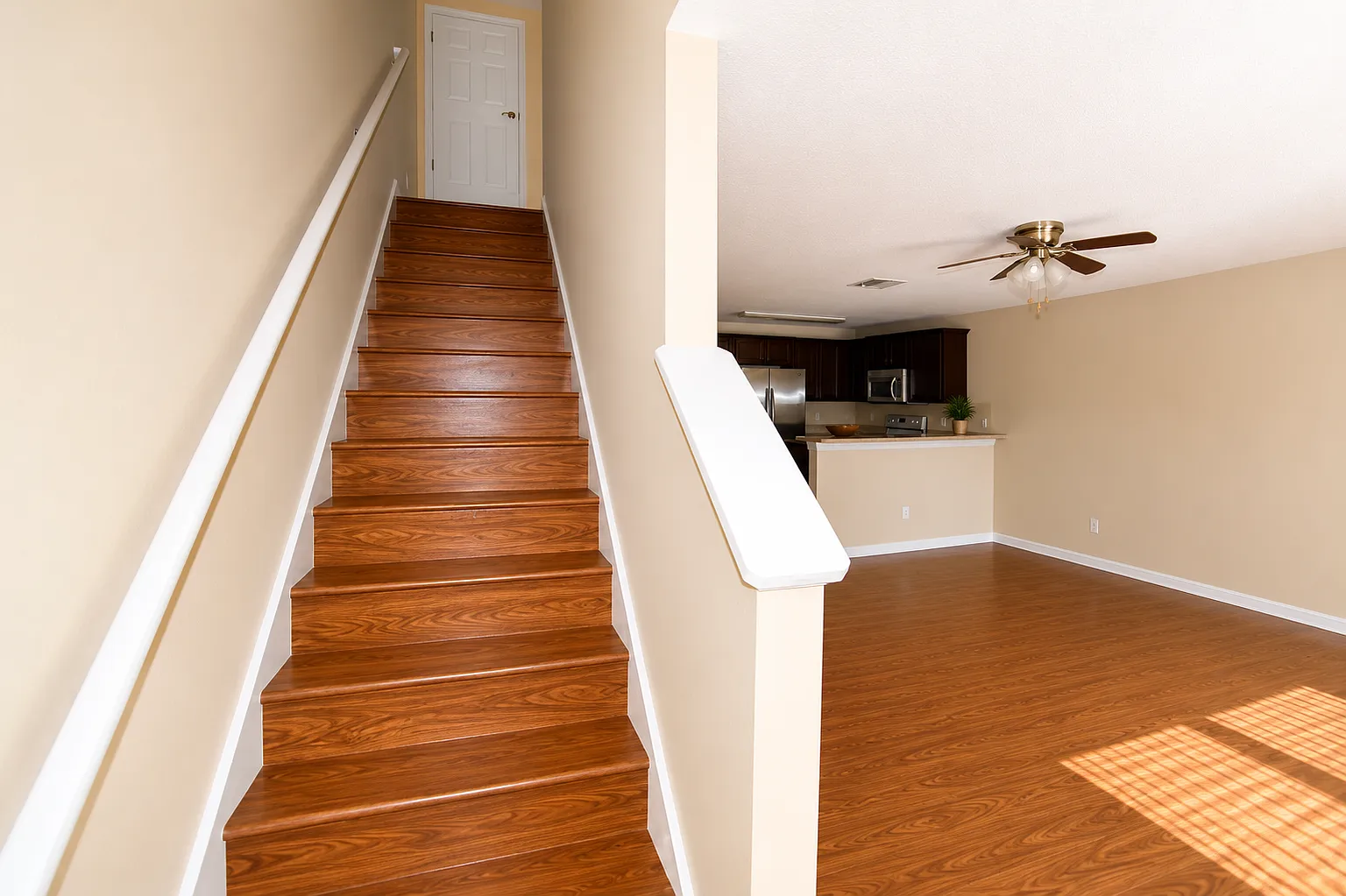 3 bed, 2.5 bath, 1480 sqft, $2,350 — Photo 3
