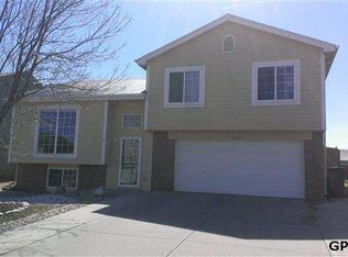 18729 U St, Omaha, NE 68135